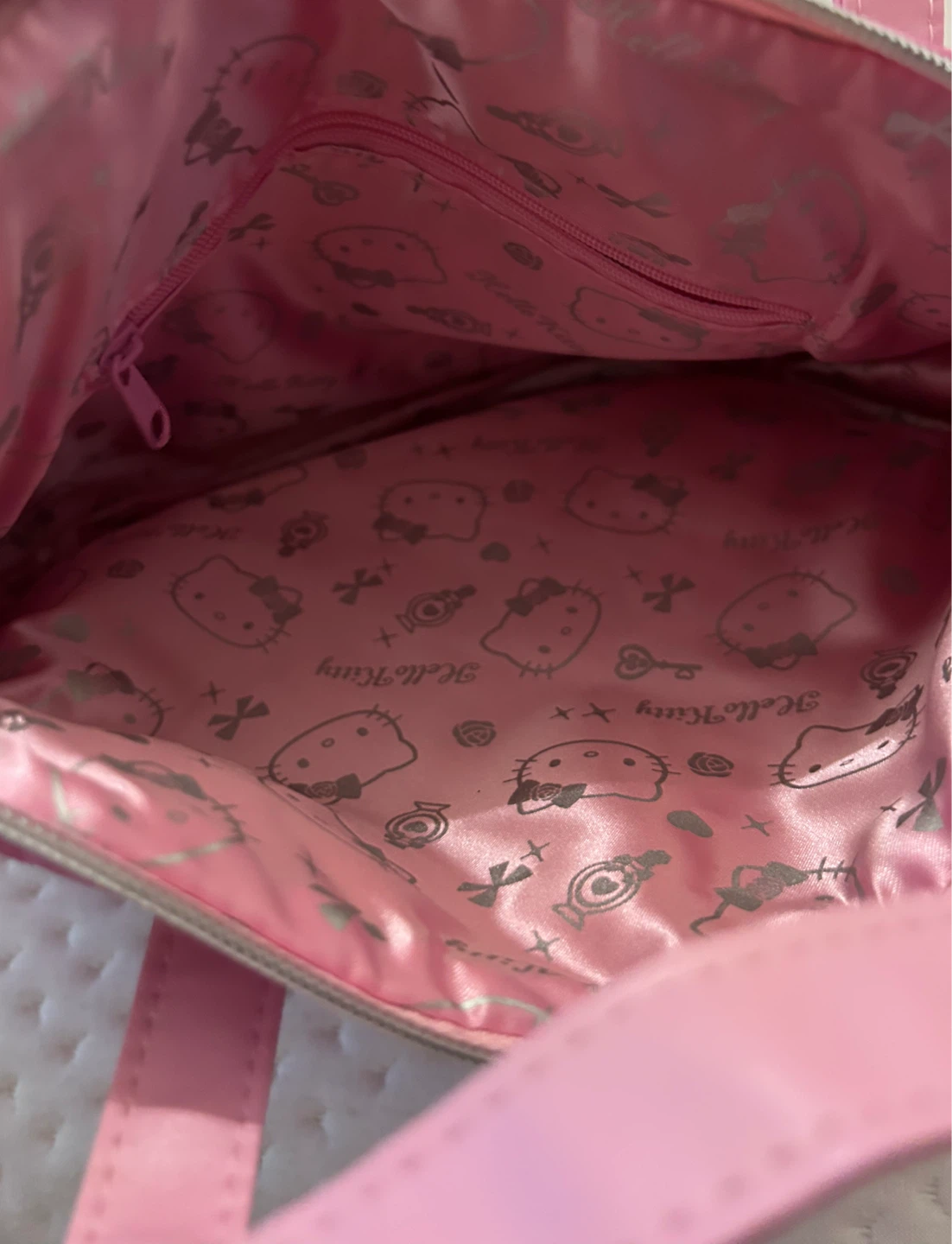 Pink Hello Kitty Quilted Handbag with Flower Accent - photo 2