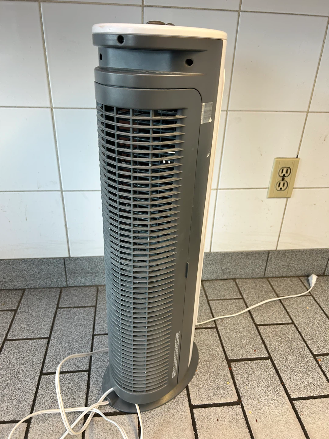 Sunbeam Tower Fan - photo 3