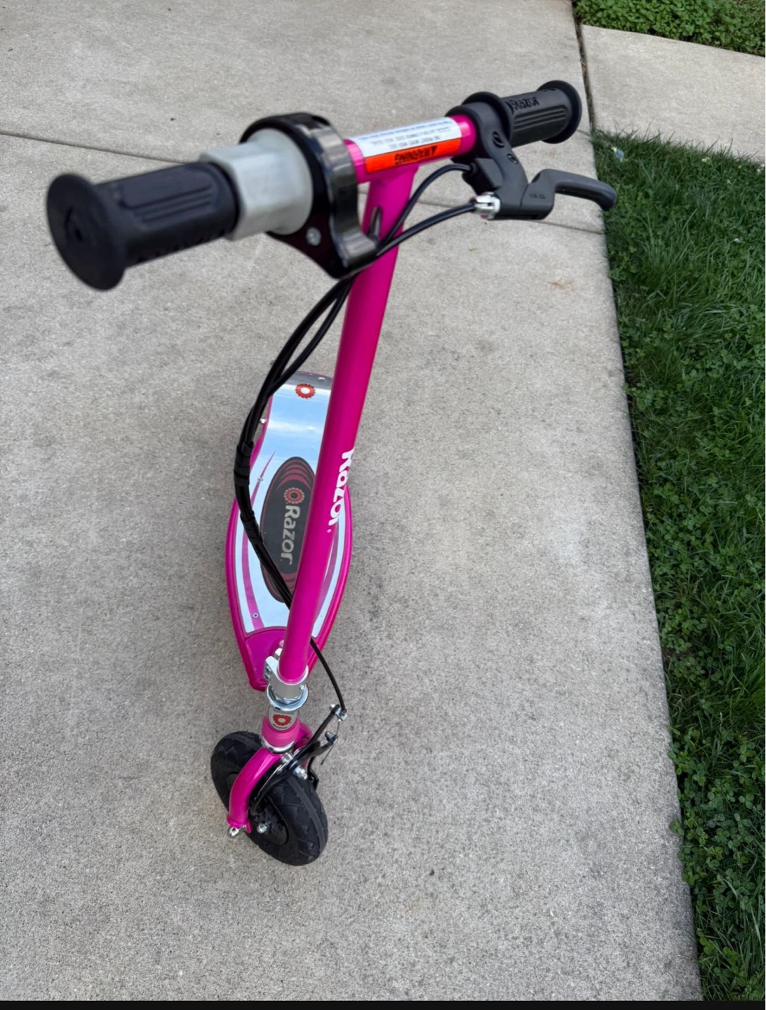 Razor E100 Electric Scooter - Pink