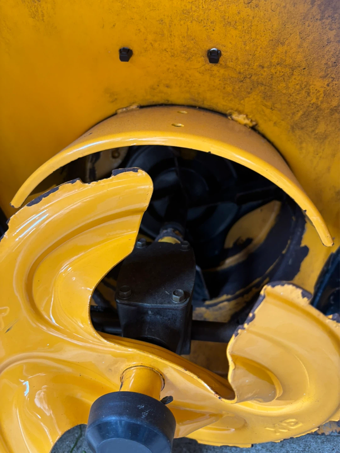 Cub Cadet 357cc OHV Snow Blower - photo 2