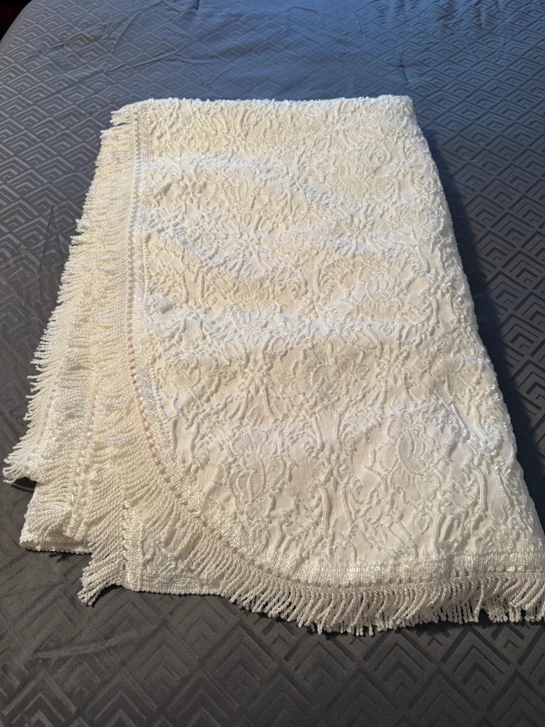 🌱 Gorgeous White Blanket Size Double -Huge Reduction!
