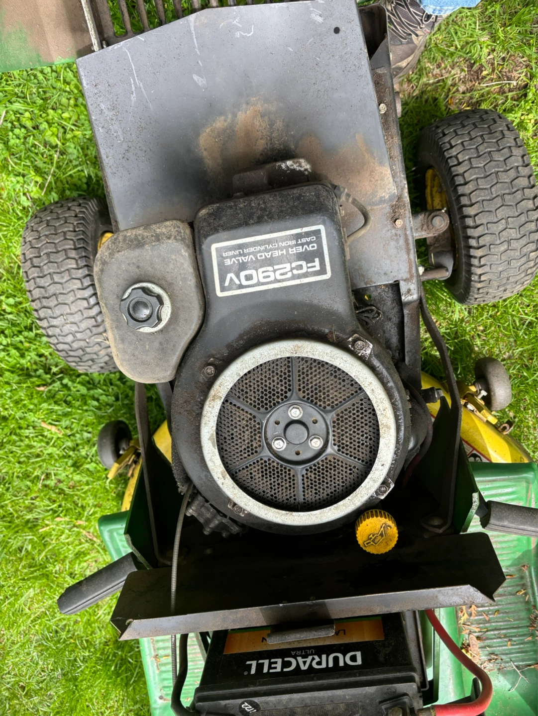 John Deere 130 Riding Lawn Mower with Mulching Kit - photo 4
