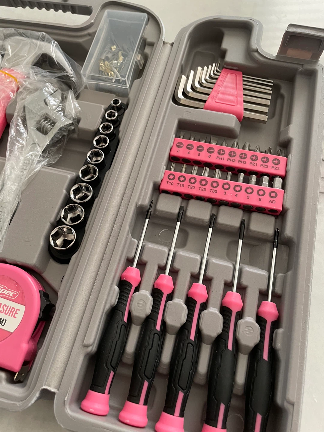 Tools! BRAND NEW Hi-Spec 56pc Pink Tool Set, Hand Tools for DIY - photo 3