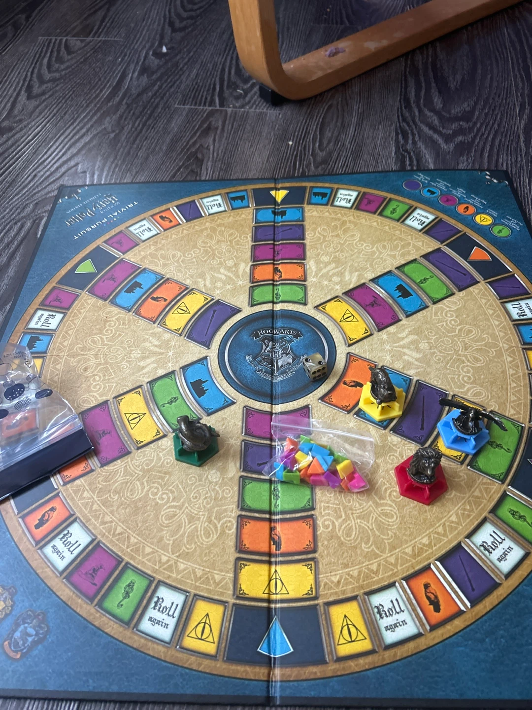 Trivial Pursuit World Harry Potter Ultimate Edition Board Game - photo 2