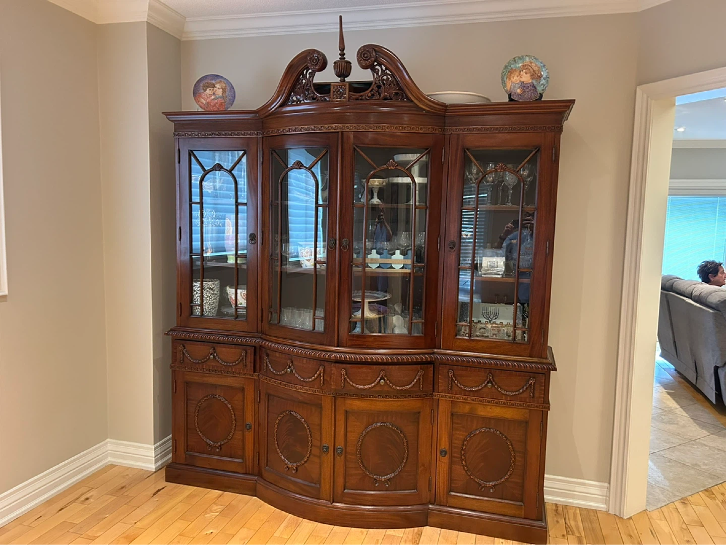 BEAUTIFUL, ELLEGANT, 11 Pc.  DINING ROOM SET - photo 4