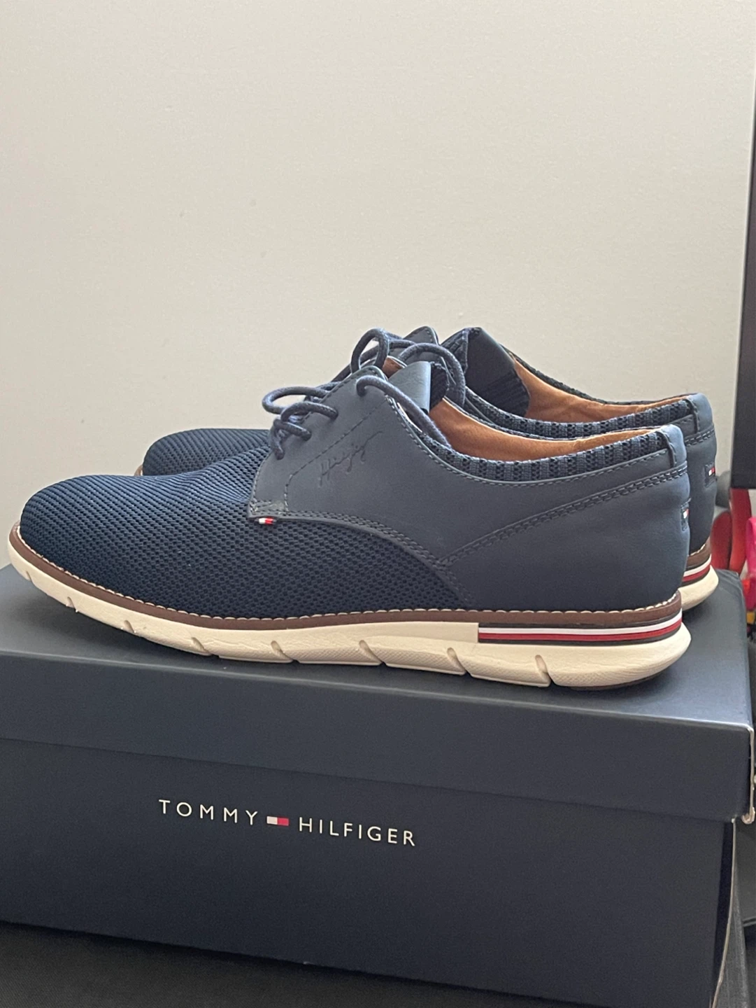 Tommy Hilfiger Men's Dark Blue Dress Sneaker Shoes Size 7.5 M