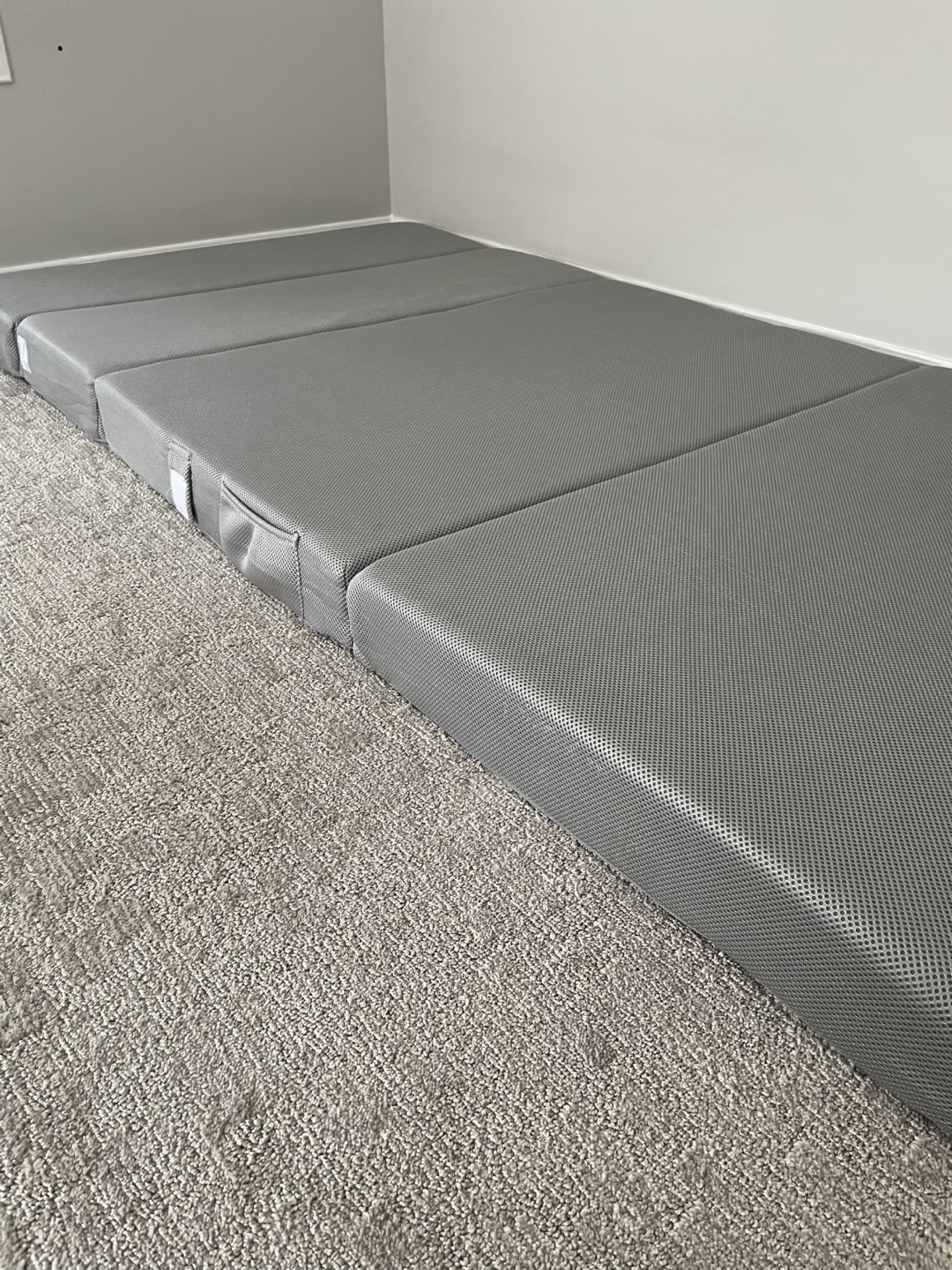 Grey Foldable Foam mattress / mat - photo 2