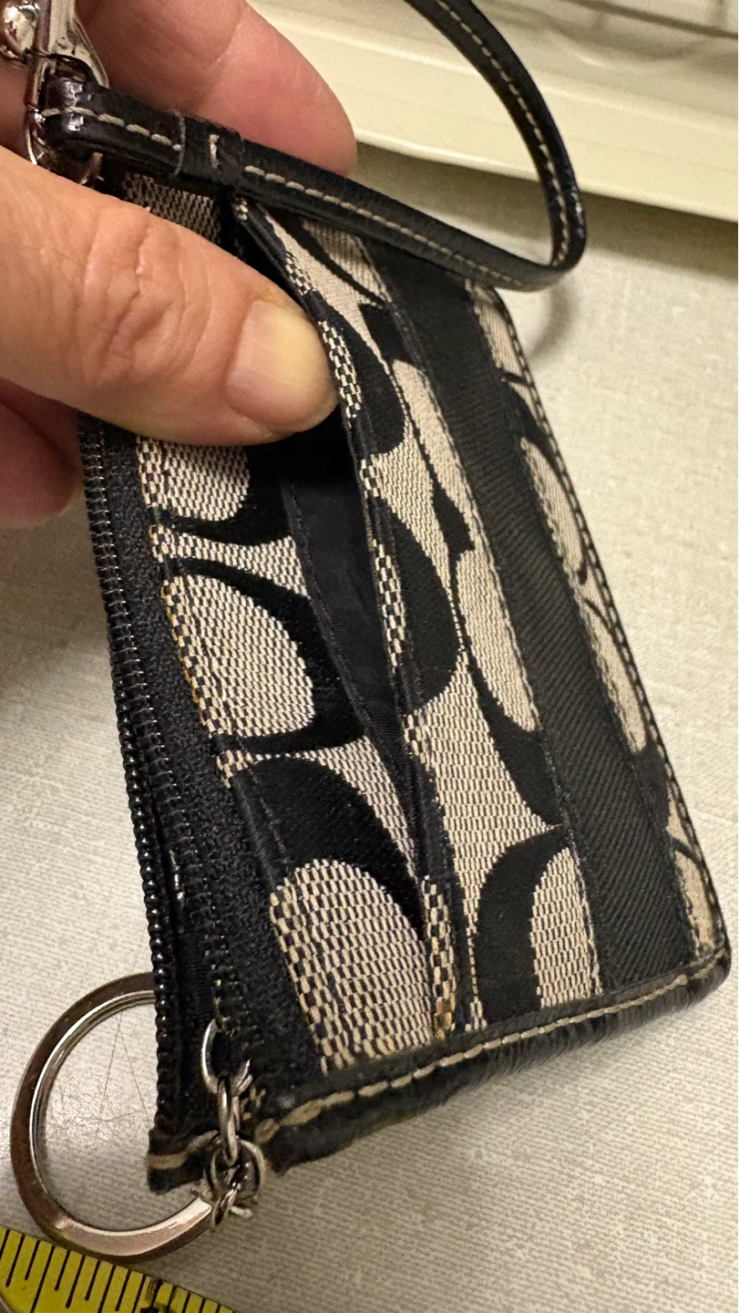 Coach Signature C Canvas Wristlet Card Holder w/ ID Window - photo 4
