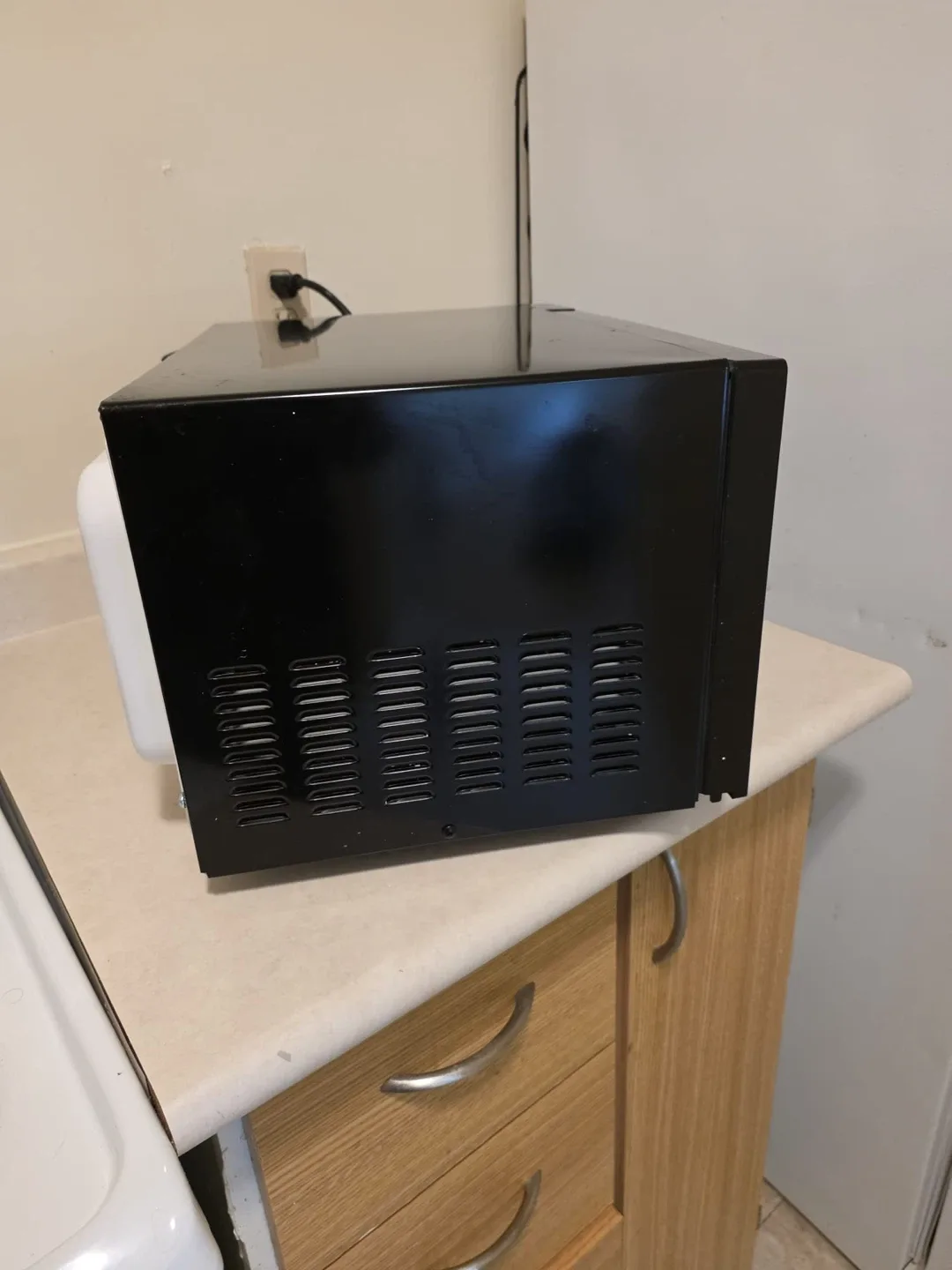 Rival 900 Watts Microwave - photo 5