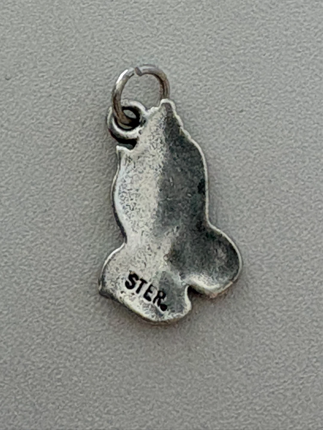 Sterling Silver Praying Hands Charm - photo 3
