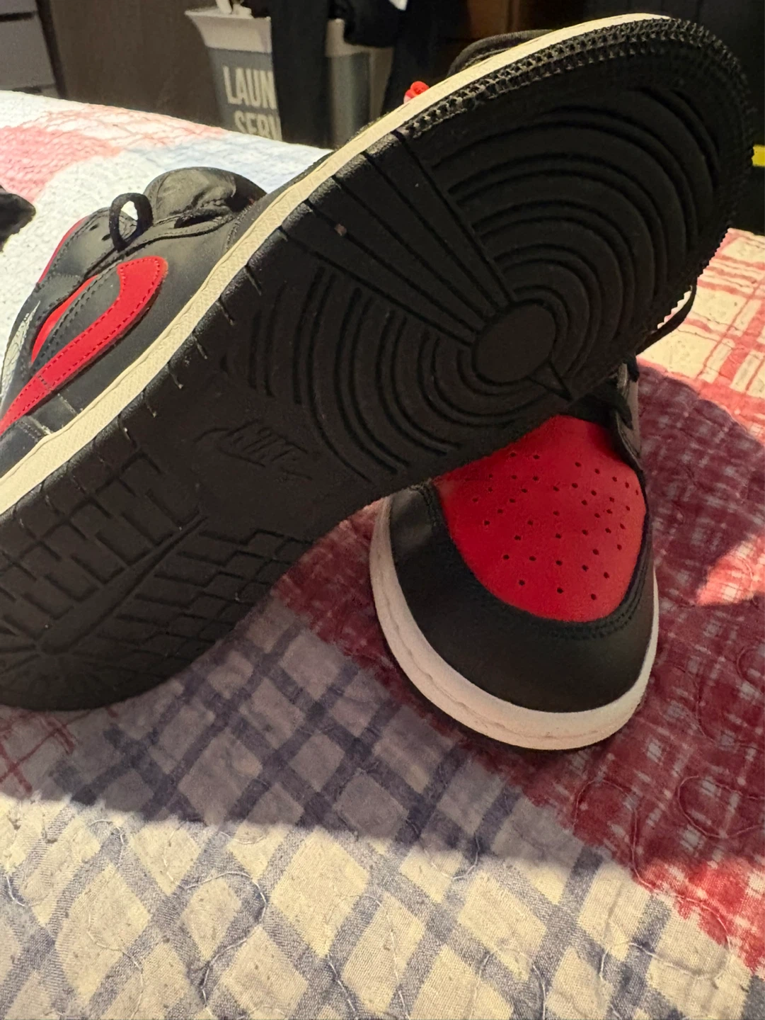 Jordan 1 Mid Youth Size 5.5Y - photo 3