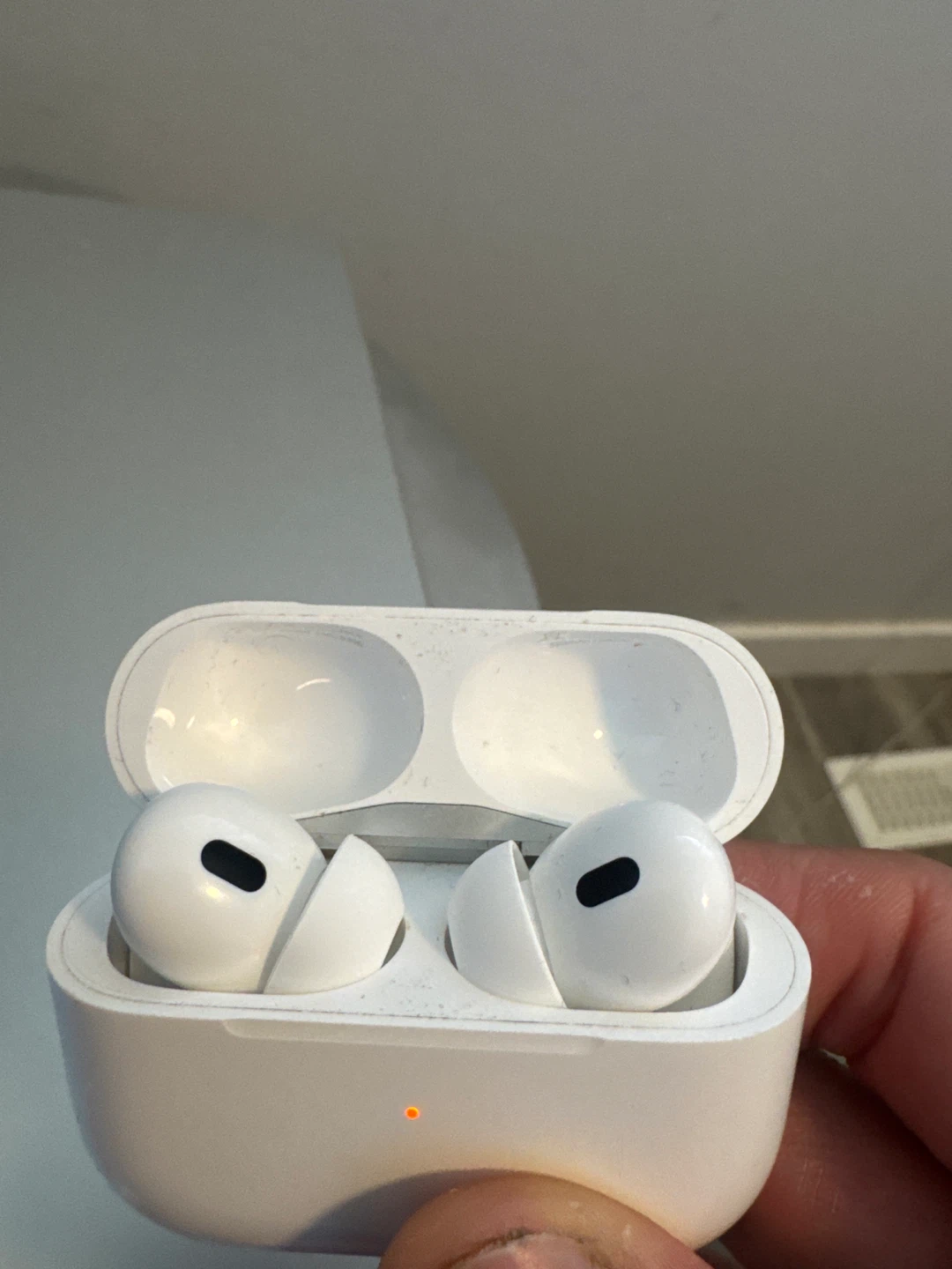 Apple AirPods Pro (2nd generation) - photo 2