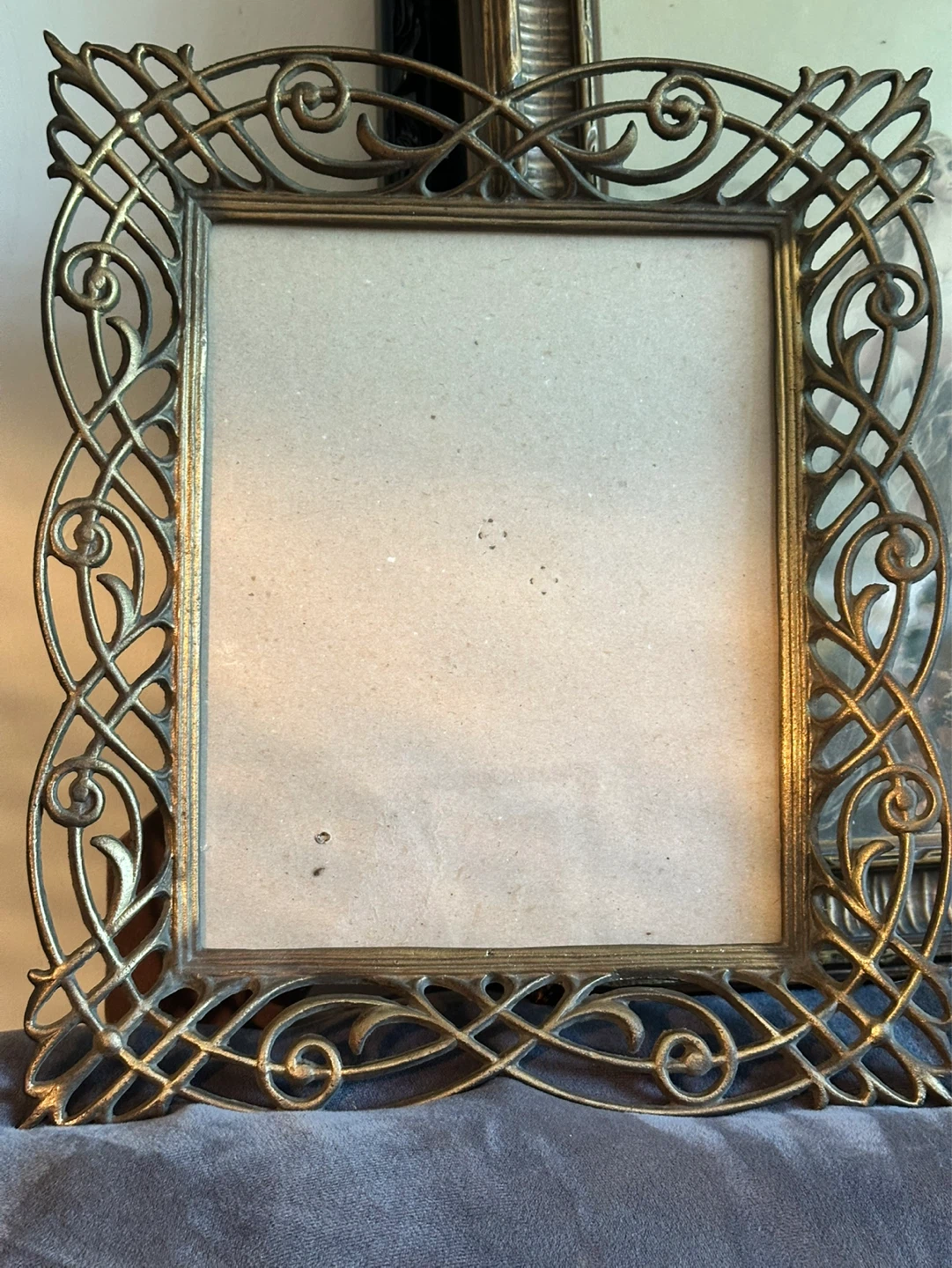 Vintage tonagrapics cast metal  picture frame