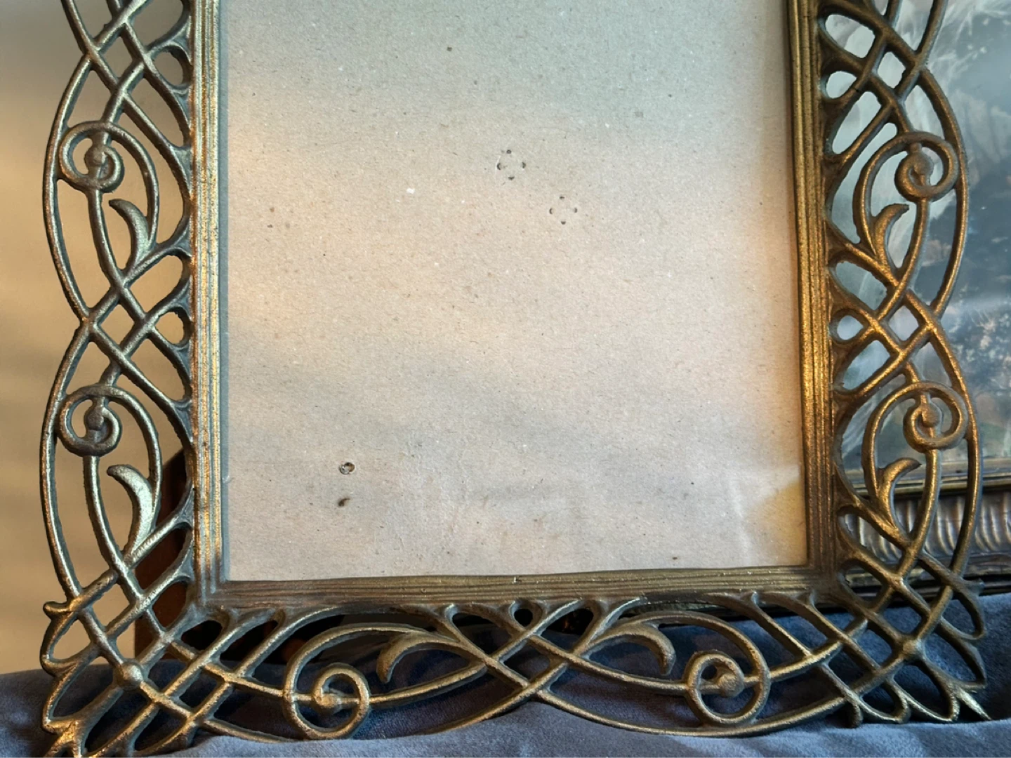 Vintage tonagrapics cast metal  picture frame - photo 3