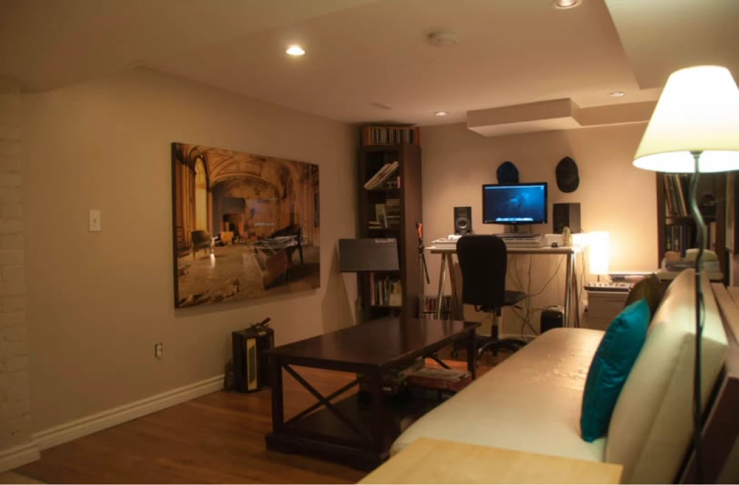 Nature Lovers & City Dwellers: Your Dream Awaits! 2 BDRM Yard - photo 3
