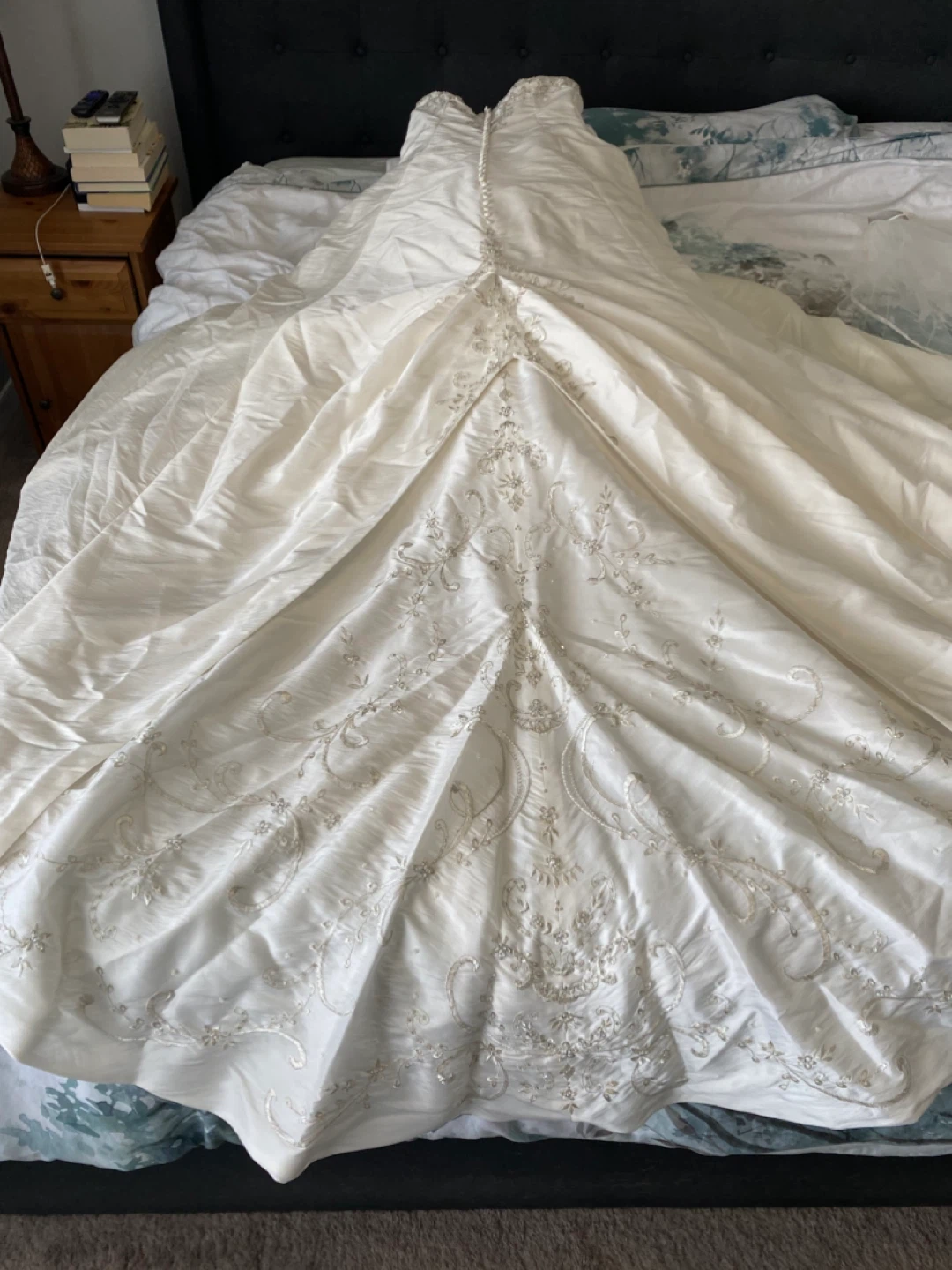 Size 8/10 White Strapless Wedding Dress with Beading - photo 2