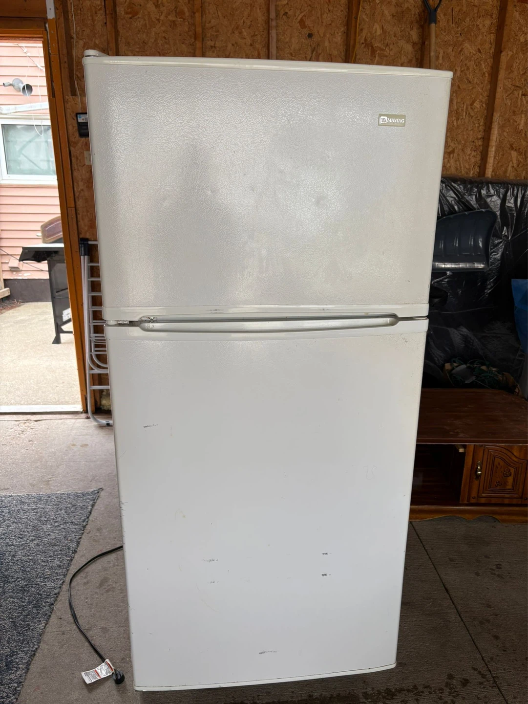 White Maytag Top-Freezer Refrigerator - photo 2