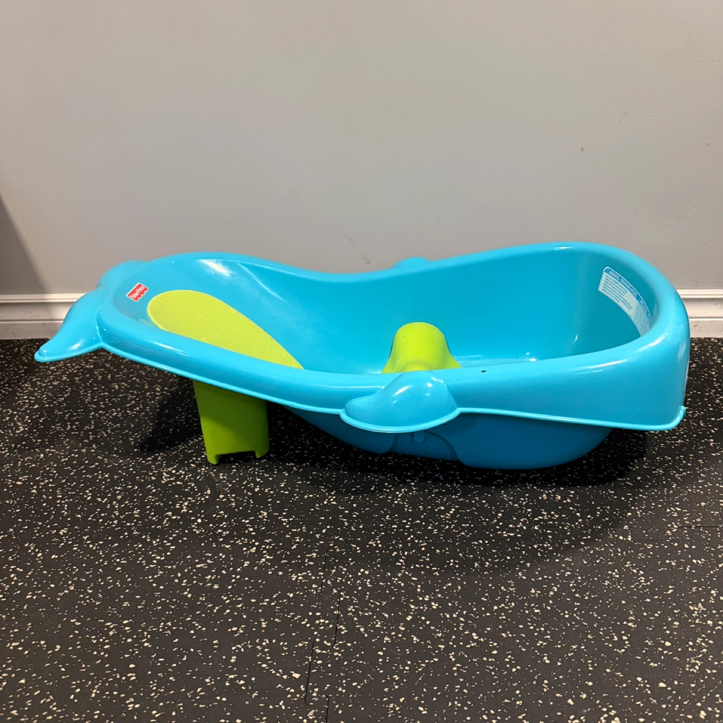 Fisher-Price Whale Baby Bath Tub - photo 2