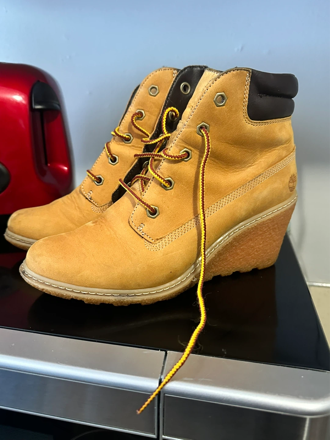 Timberland Women's Amston 6” Wheat Nubuck Heel Boots  Size 6