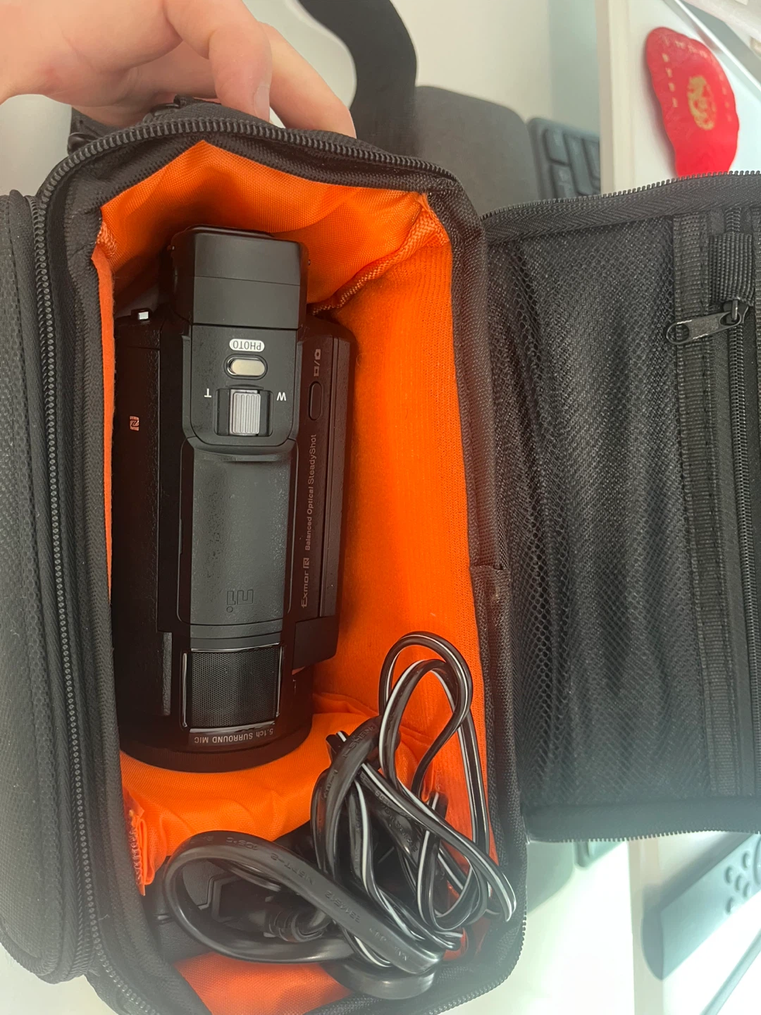 Sony 4K Handycam FDR-AX33 Camcorder with Case - photo 5