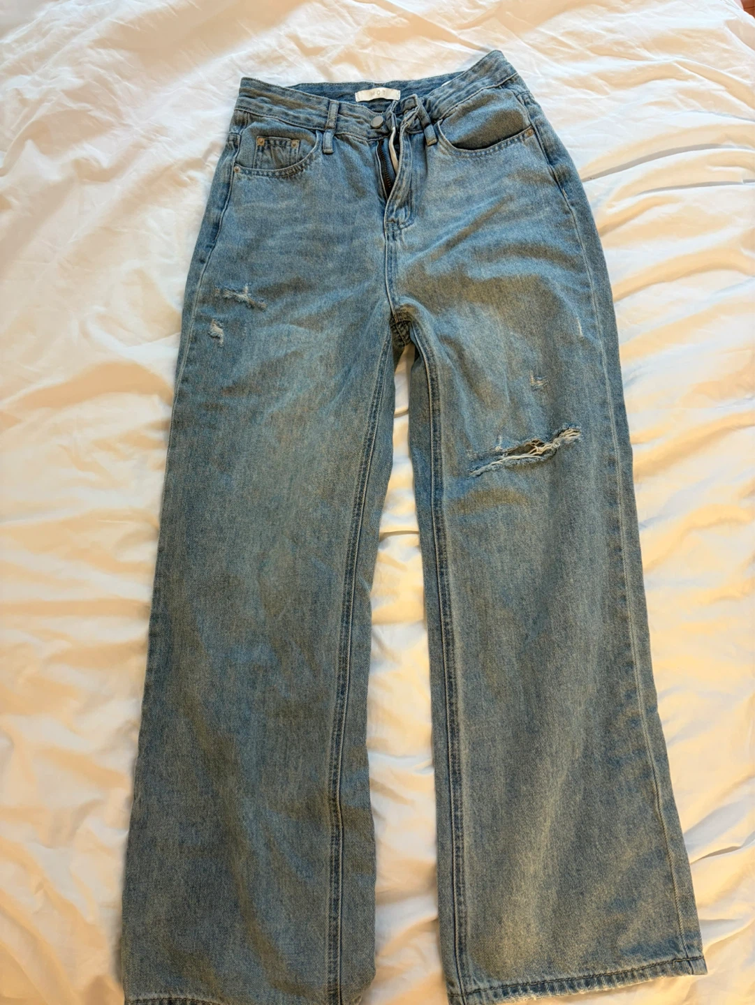 BRAND NEW - Small HOT Distressed Light Wash Wide Leg Jeans