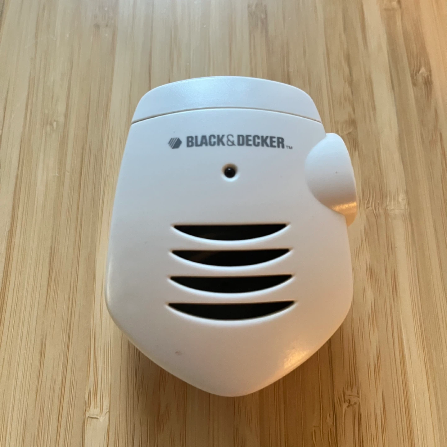 Black & Decker Plug-in Pest Repeller