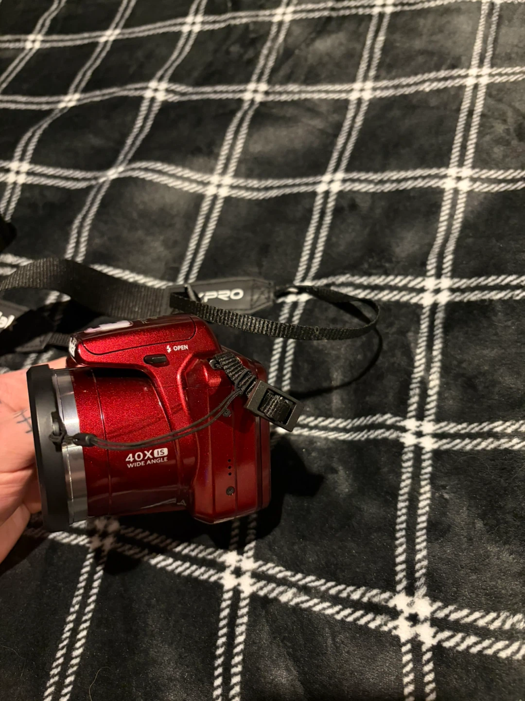 Kodak Digital Camera + Camera Bag and Memory Card - photo 3