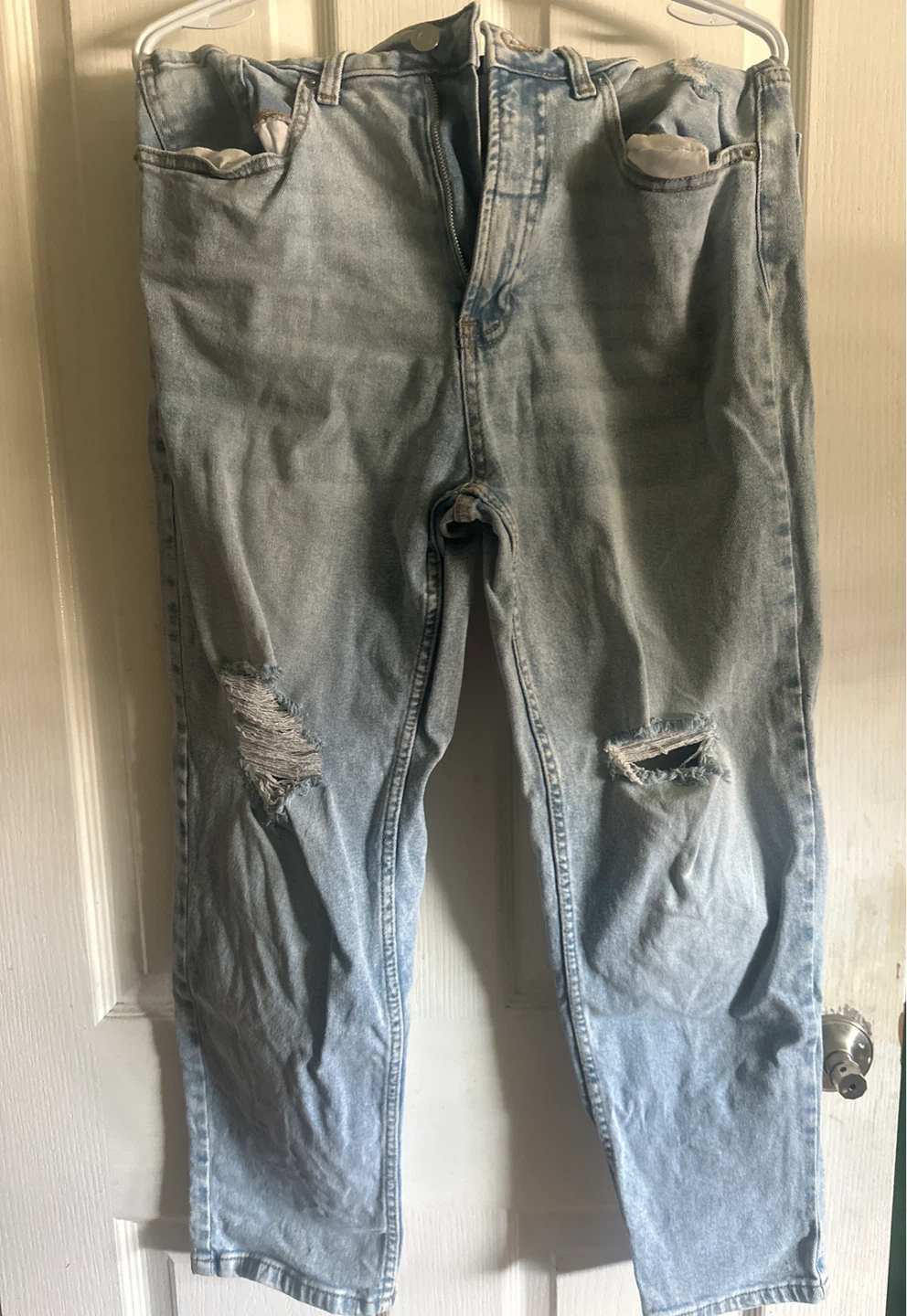 Light Wash Ripped Denim Jeans