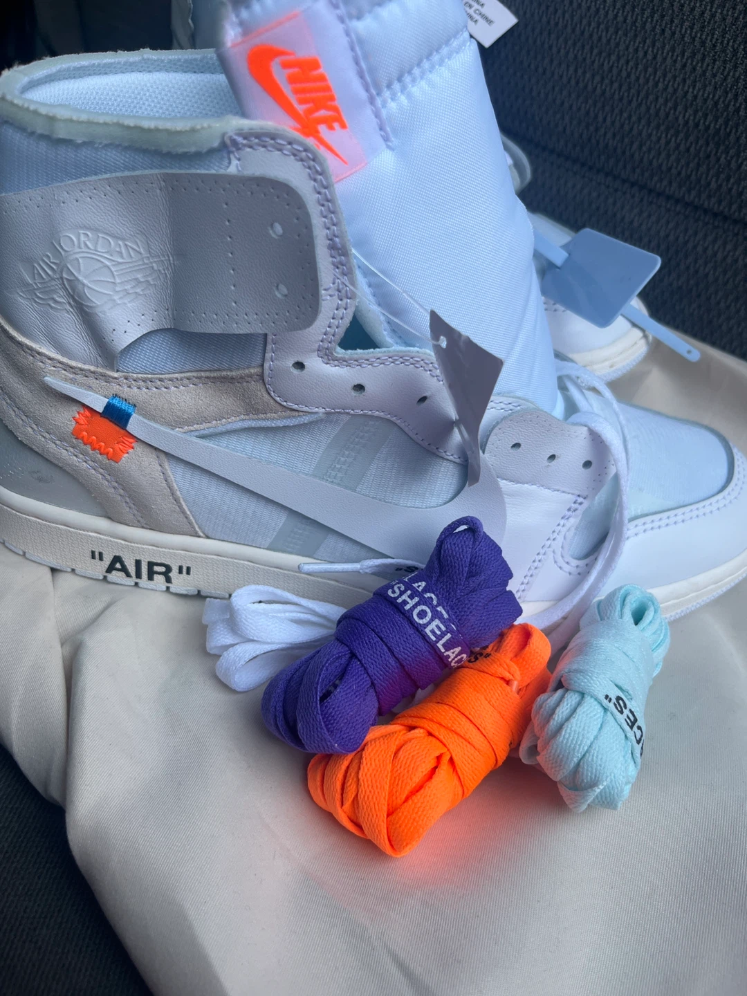 Air Jordan 1 Off-White "The Ten" Sneakers - photo 2