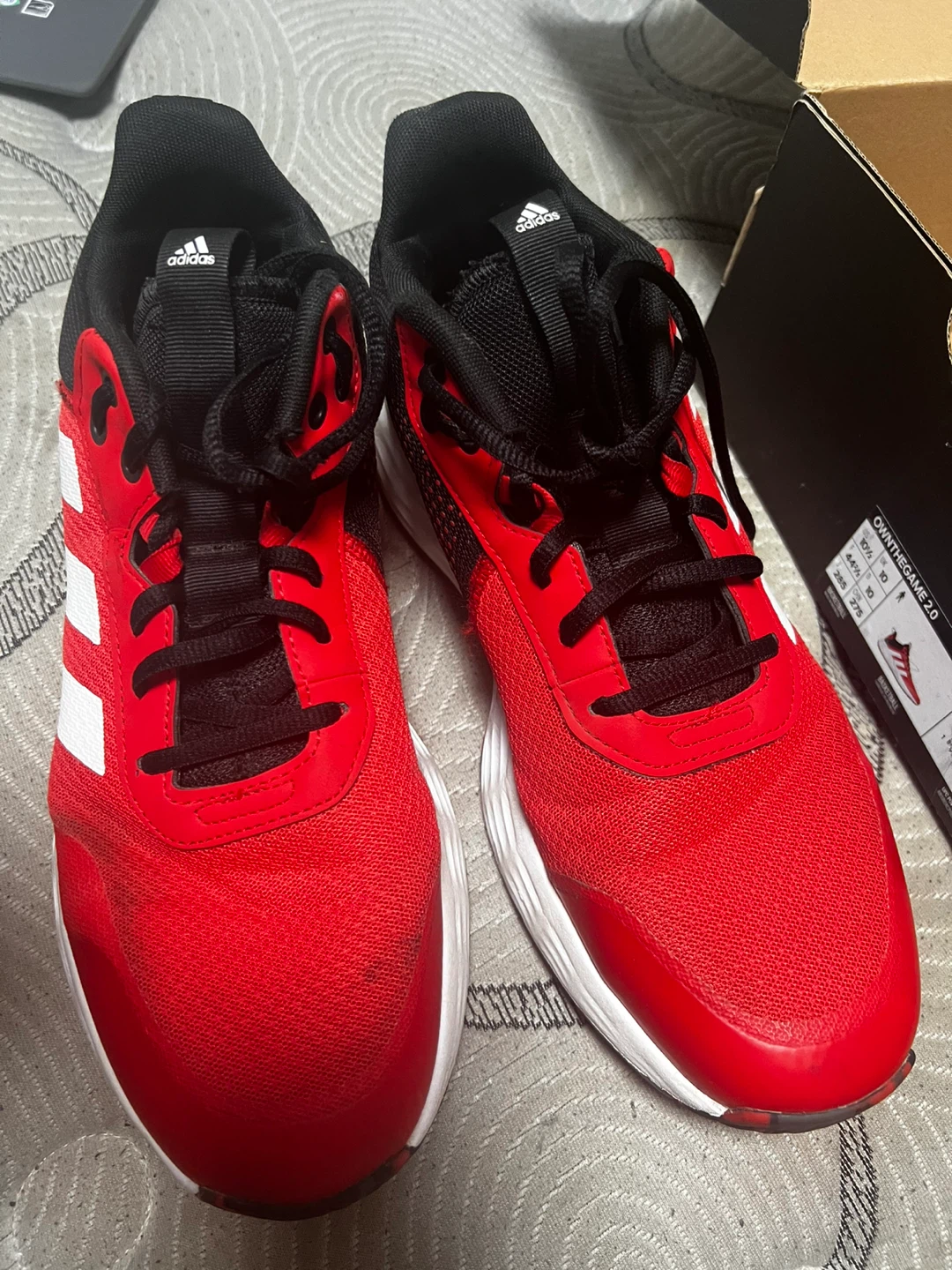Adidas own the game 2.0s