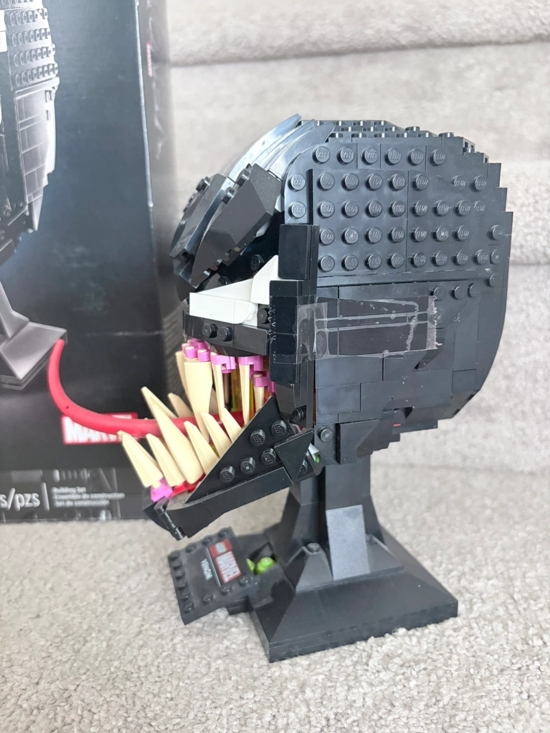 LEGO Marvel Venom Head - photo 3
