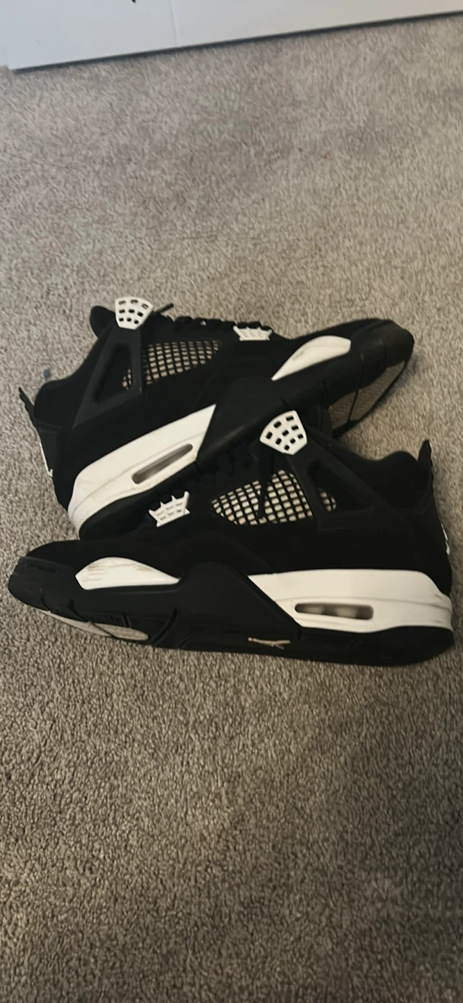 Air Jordan 4 white thunders size 9 - photo 2