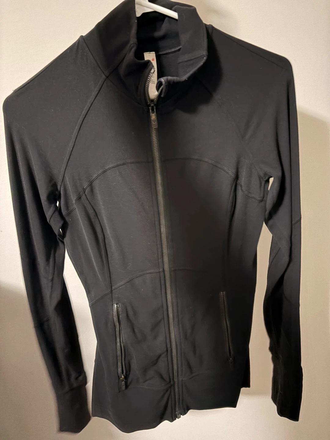 Lululemon bundle - keychains, clothing need gone - photo 3