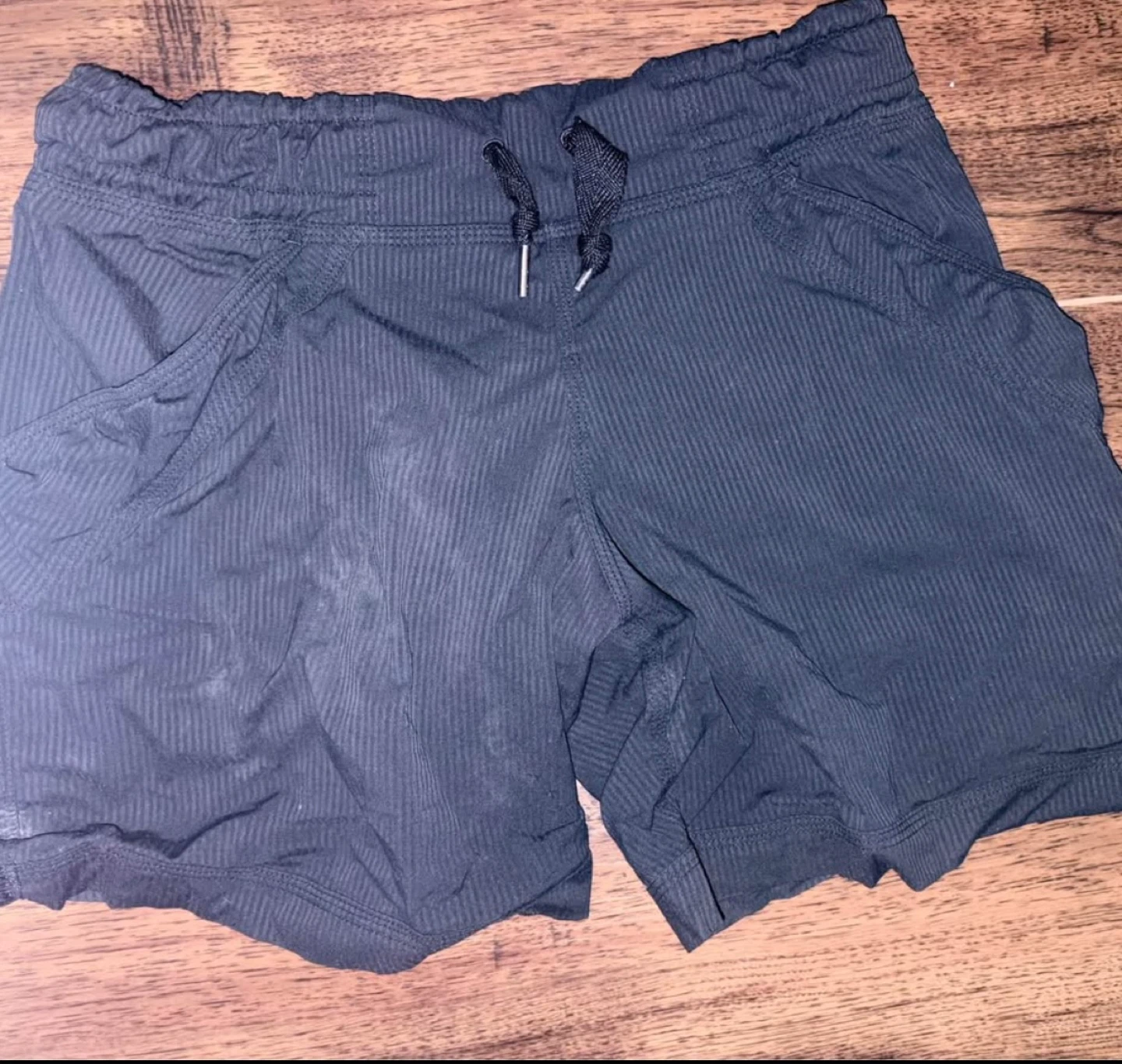 Lululemon bundle - keychains, clothing need gone - photo 4