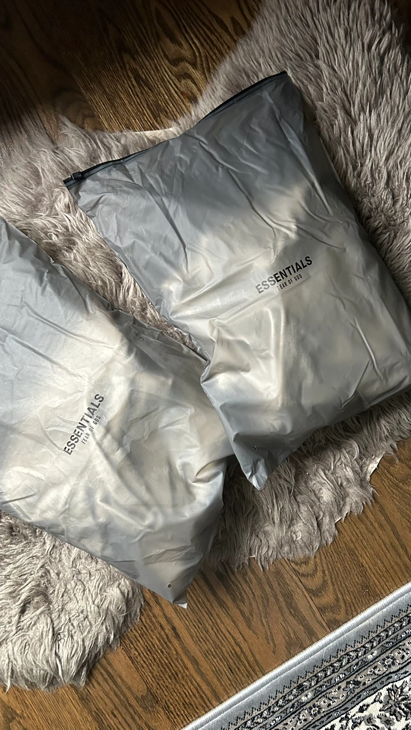 ESSENTIALS Light Oatmeal Fear of God Men's shorts - photo 5