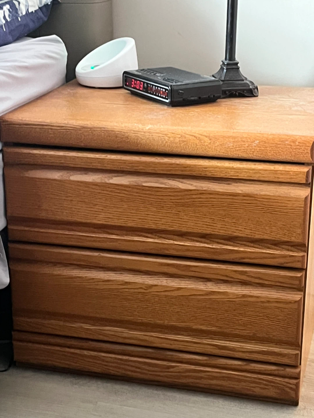Solid Oak Dresser and Nightstand Set - photo 2