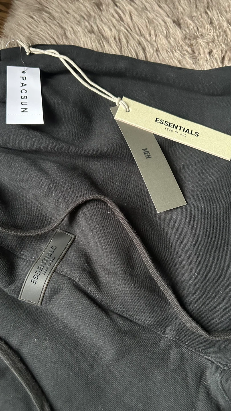 Fear of God Essentials Sweat Shorts Black - photo 4