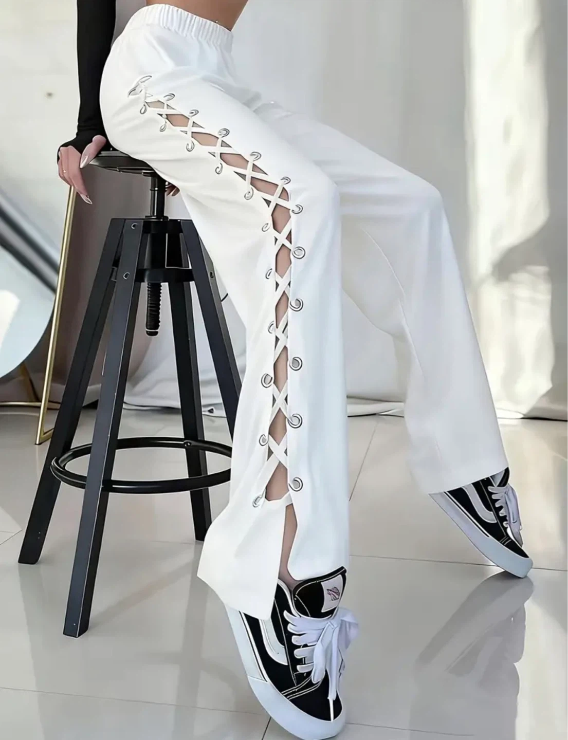 New Women's White Sweatpants - photo 2