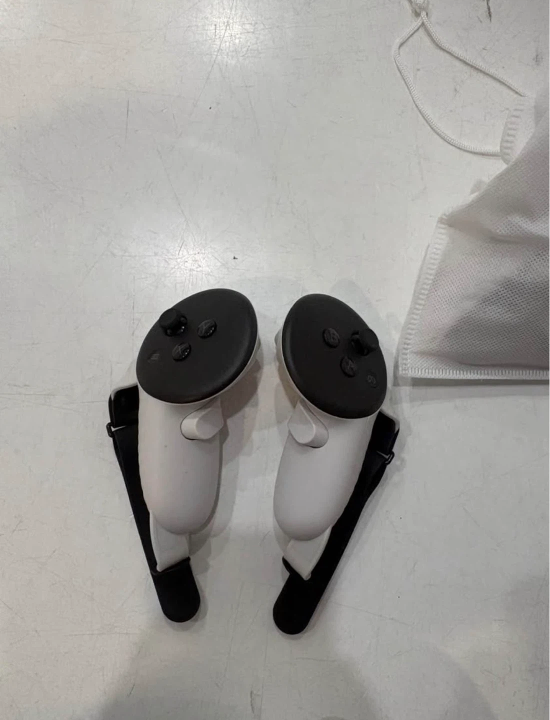 Meta Quest 2 VR Headset and Controllers - photo 3