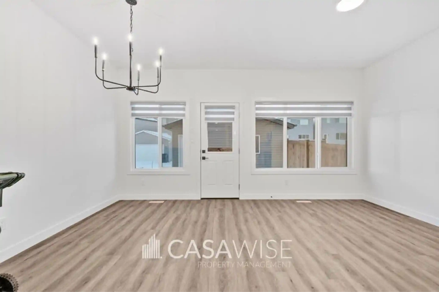 4beds 3 baths house - photo 3