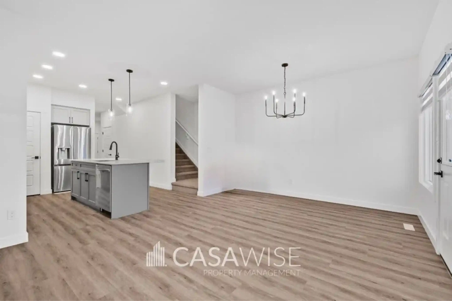4beds 3 baths house - photo 4