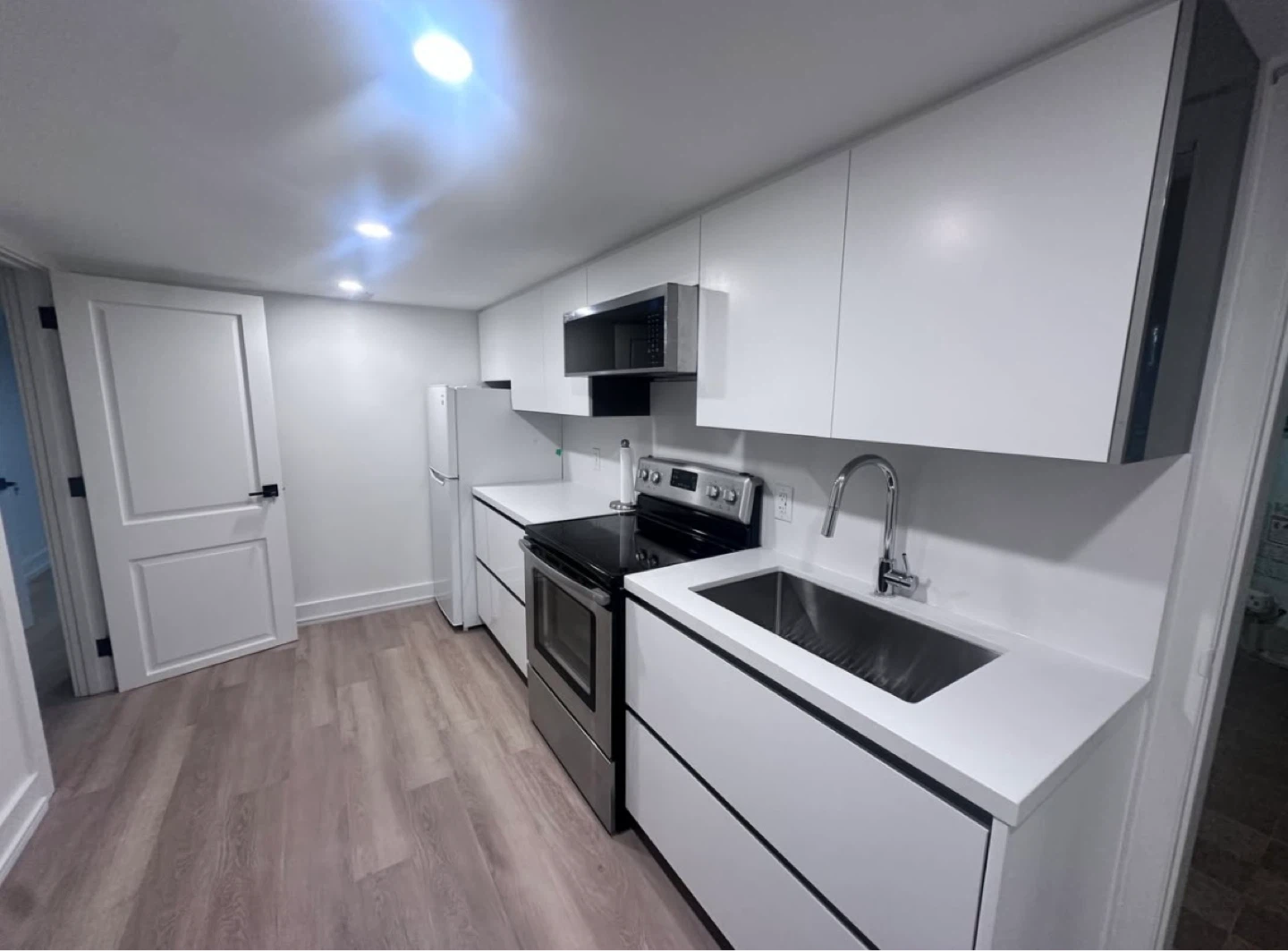 1 Bed 1 Bath House - photo 2