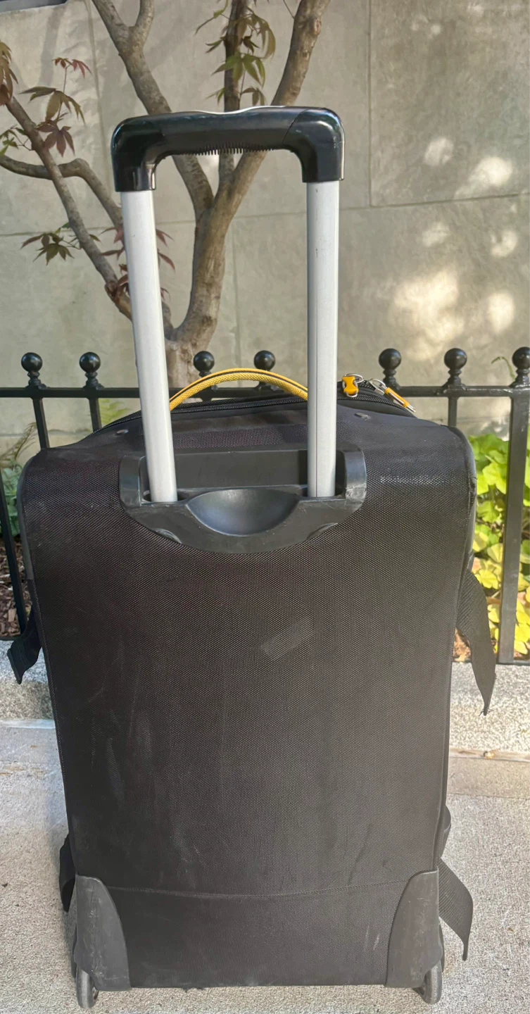 Lucas Rolling Suitcase - Black & Grey - photo 5