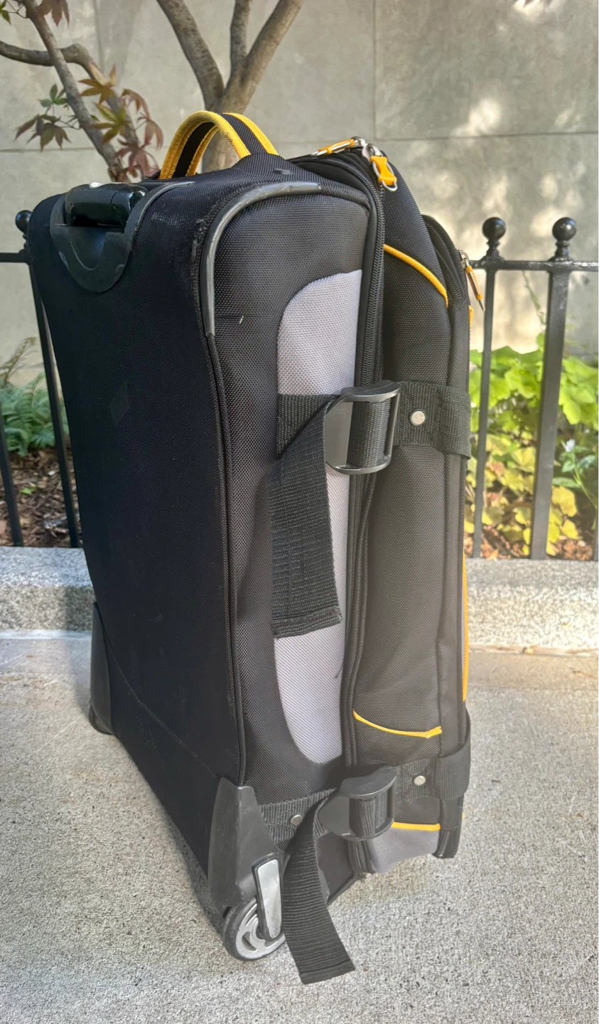 Lucas Rolling Suitcase - Black & Grey - photo 2