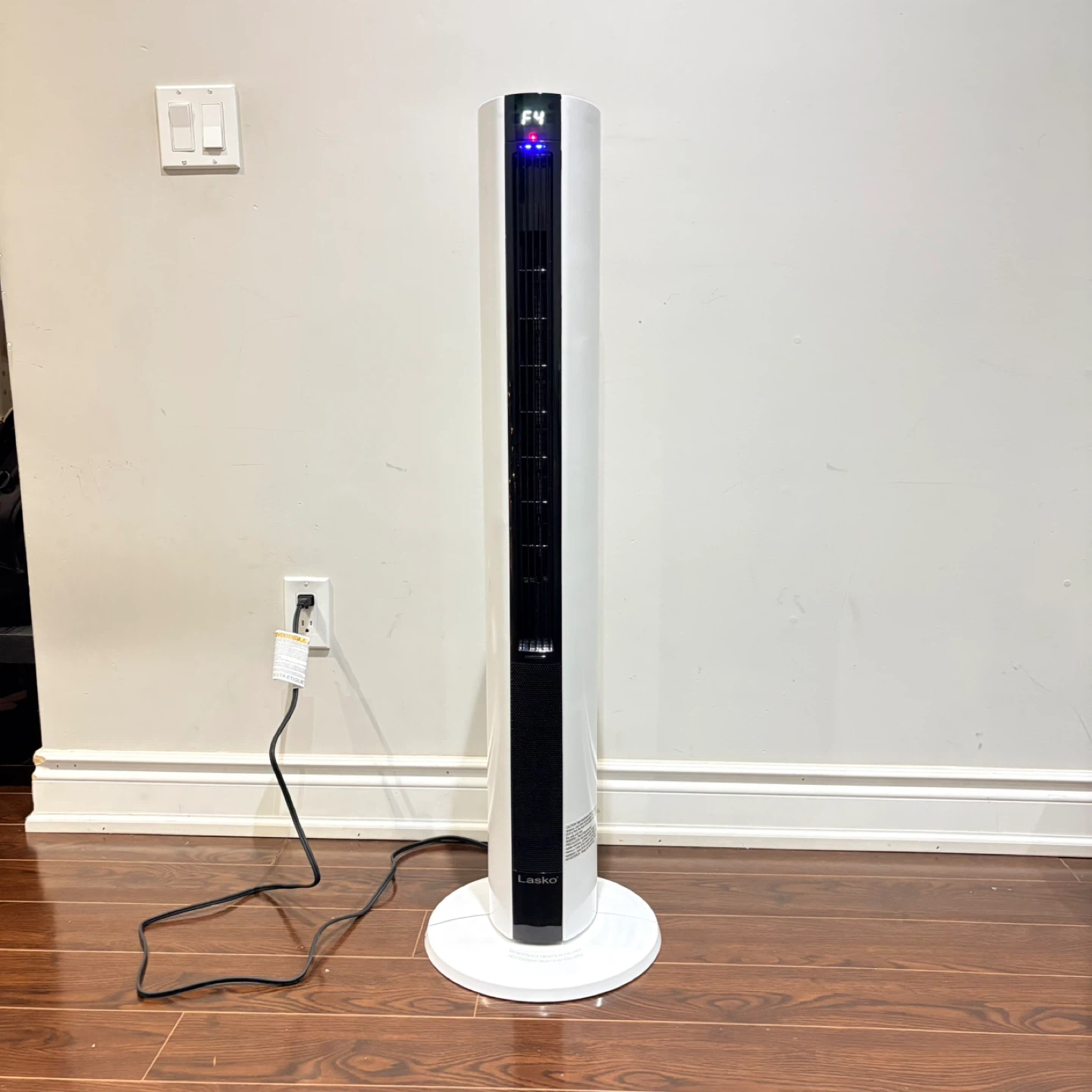 New Lasko White Oscillating Tower Fan & Heater (FH 500) - photo 4