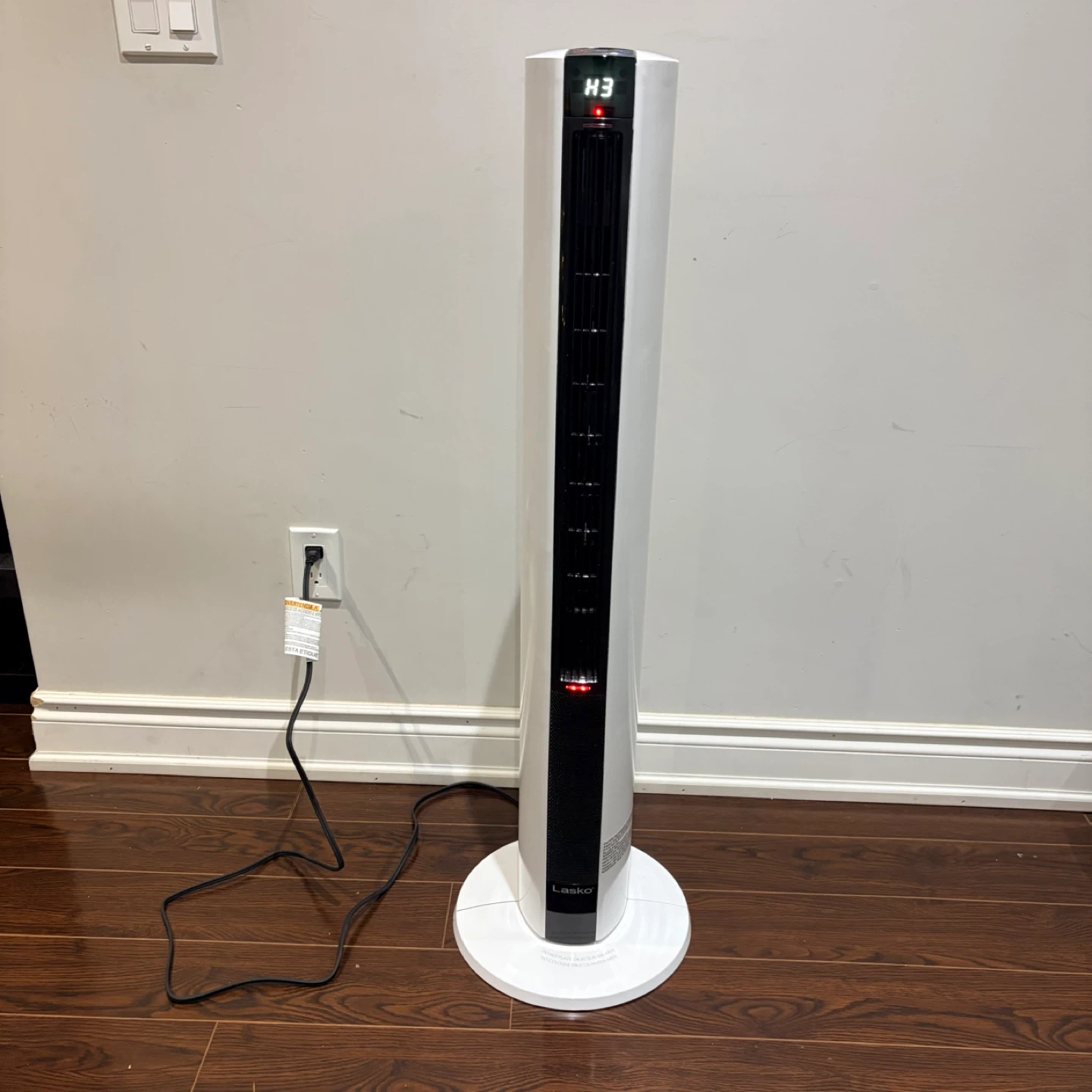 New Lasko White Oscillating Tower Fan & Heater (FH 500) - photo 3