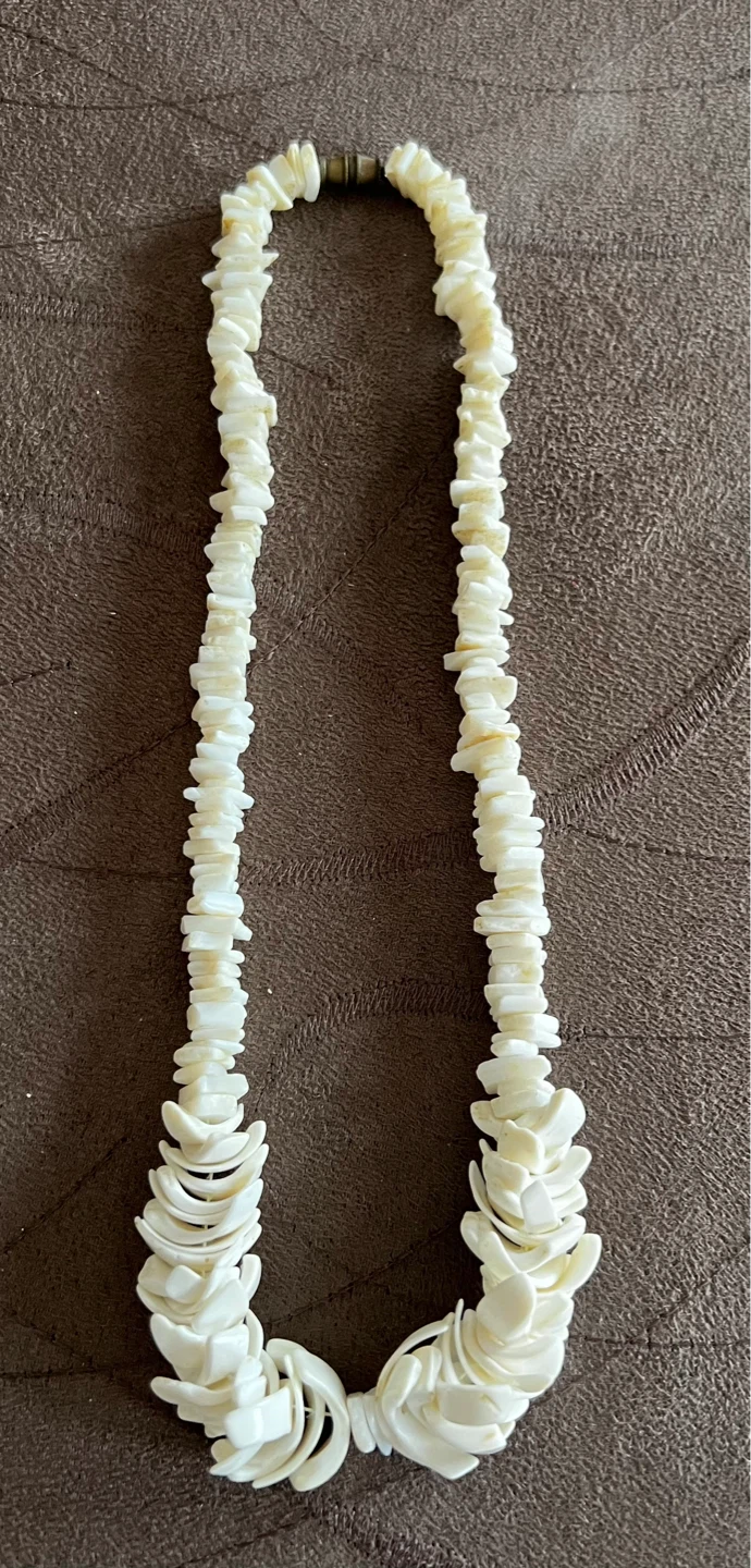 Vintage White Puka Shell Necklace - photo 2
