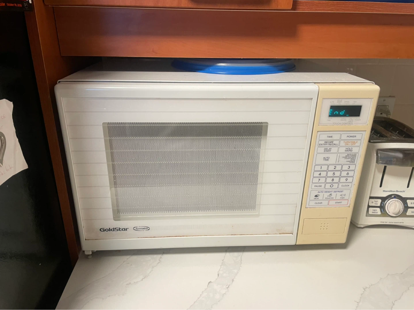 GoldStar Turntable Microwave