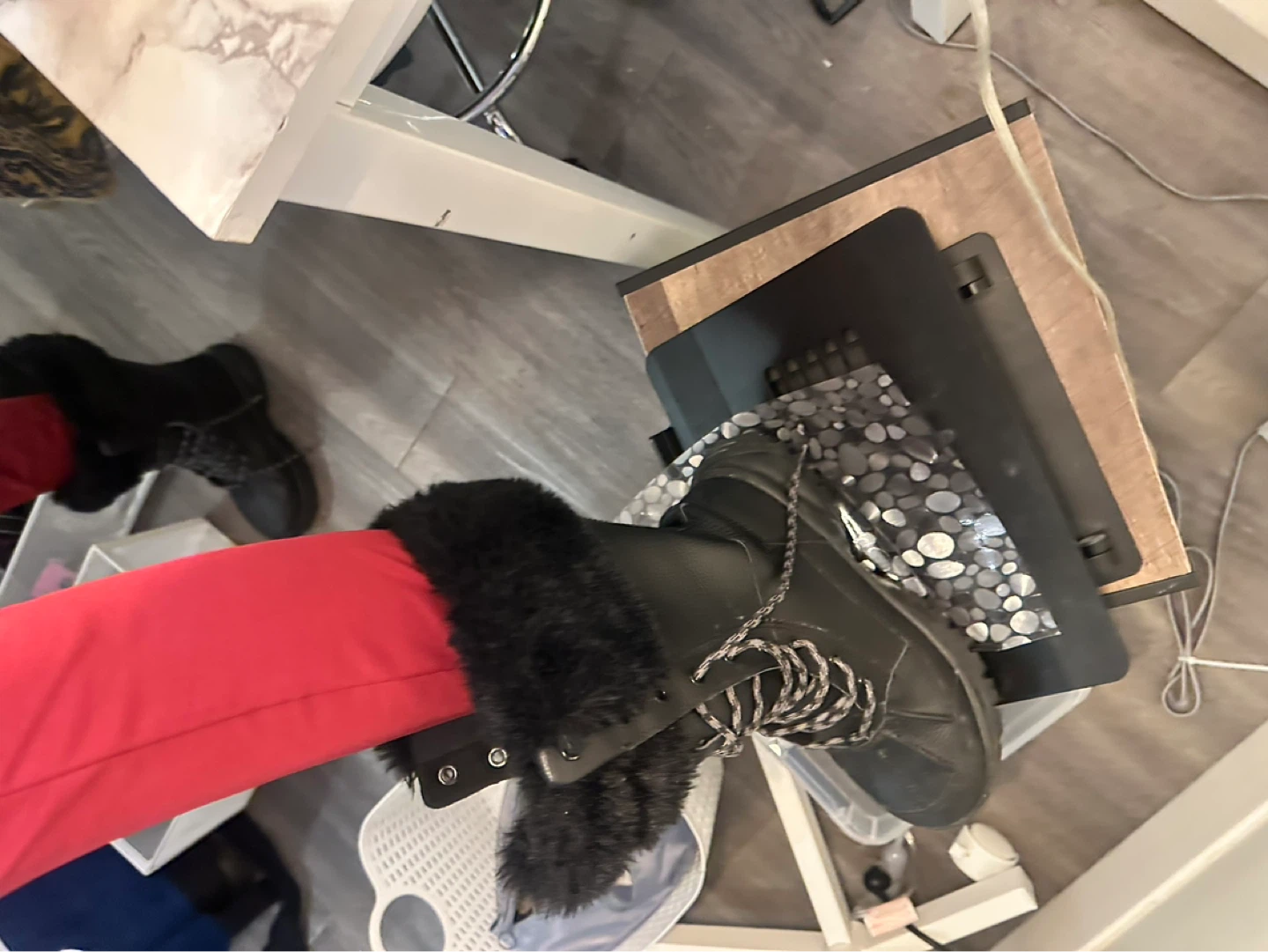 Ugg Women's Black Winter Boots Size 7 - photo 3