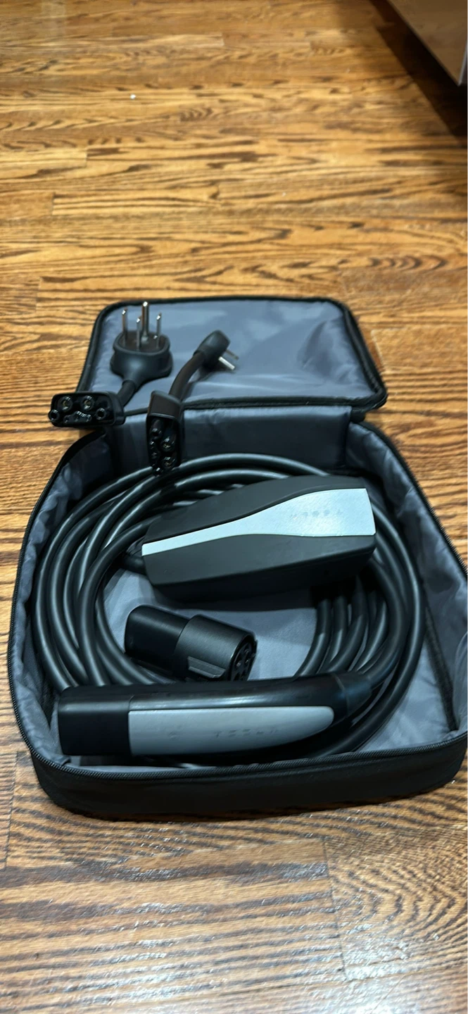 Tesla Mobile Connector Gen 2 - photo 3